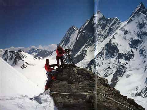 
Julie Tullis And Kurt Diemberger Filming At 6000m On Abruzzi Ridge 1986 - Endless Knot: K2 Mountain Of Dreams And Destiny book
